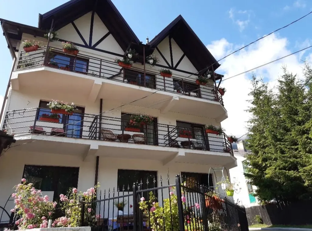 Vila Monica
